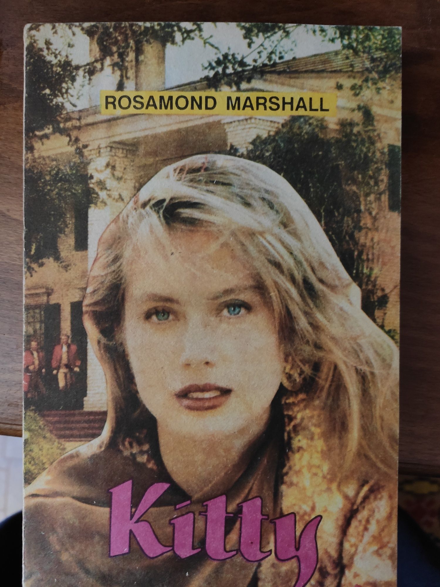 Carte Kitty de Rosamond Marshall