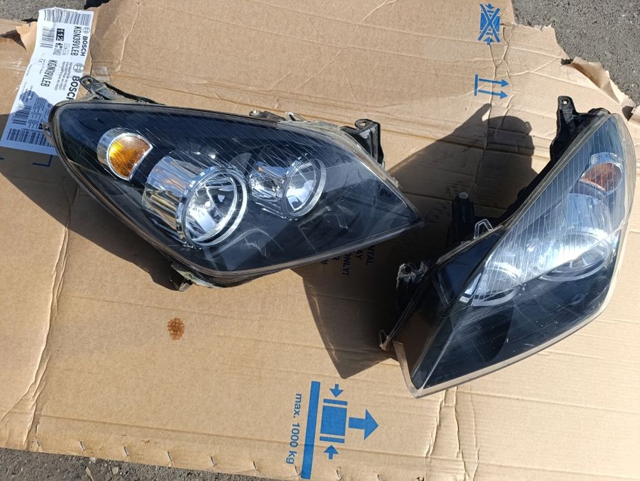 Комплект фарове Опел Астра H / Opel Astra H