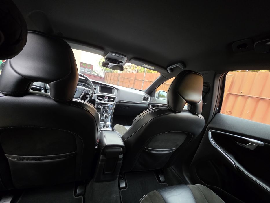 Volvo V40 - R Design