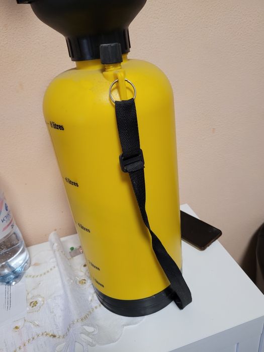Vind pompă manuală de 8 litri