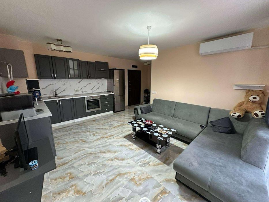 Дава се под наем Тристаен апартамент в София, Малинова долина - 98 кв.м за 900 € - Снимка #1