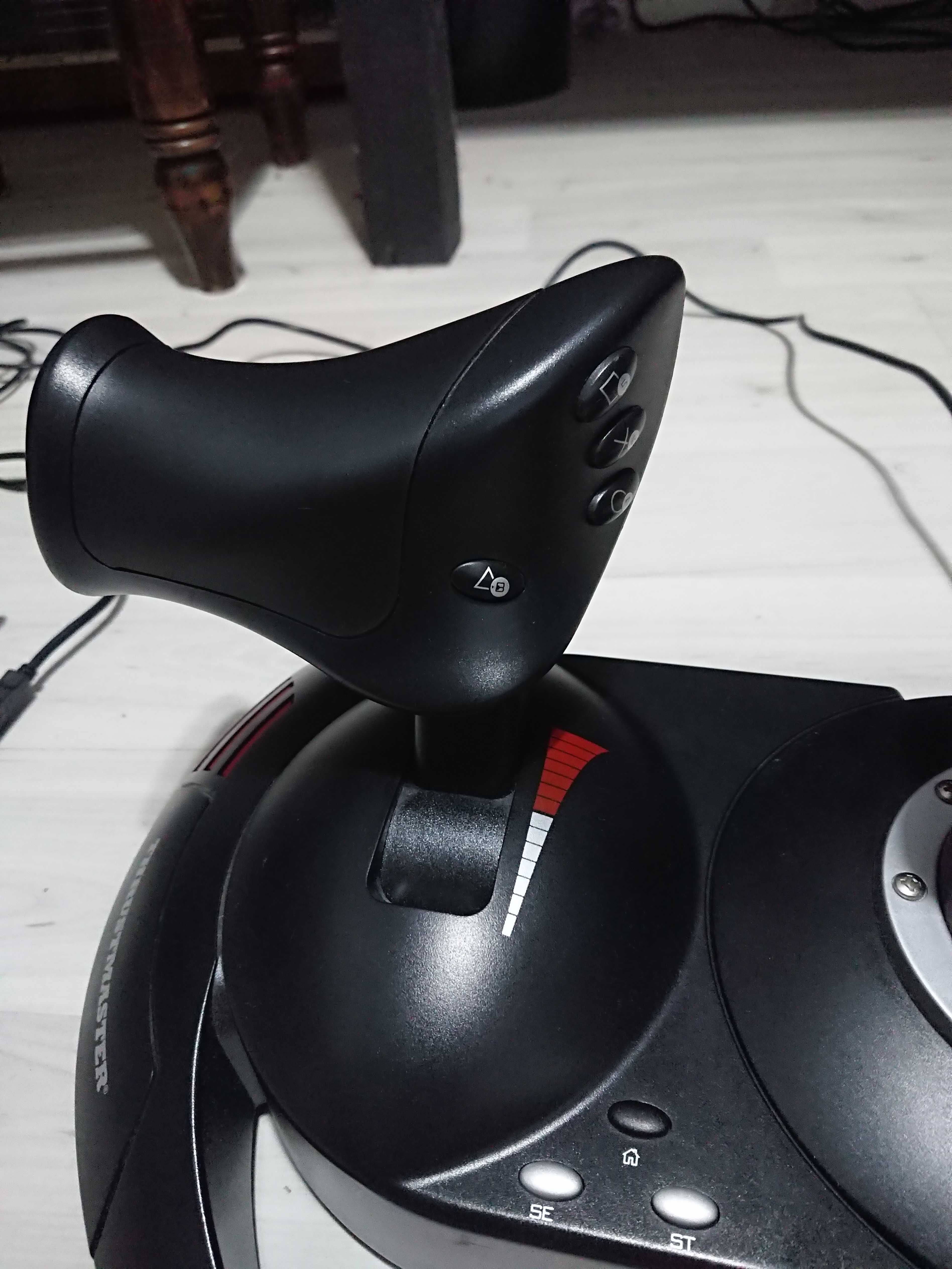 Готов за полет! Thrustmaster T.Flight Hotas X