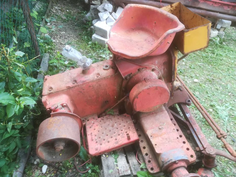 Punte spate și fata pentru tractor Nufield.