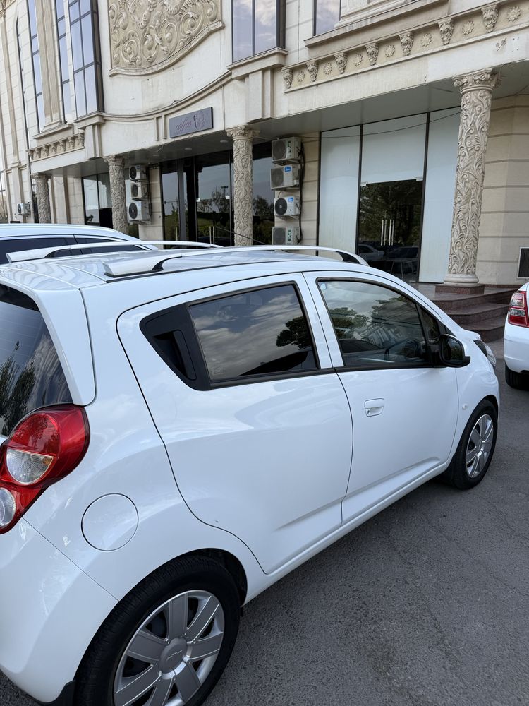 spark  4 poz sotiladi yoki variantga beriladi