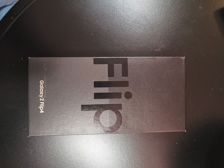 Samsung galaxy Z Flip 4 256GB