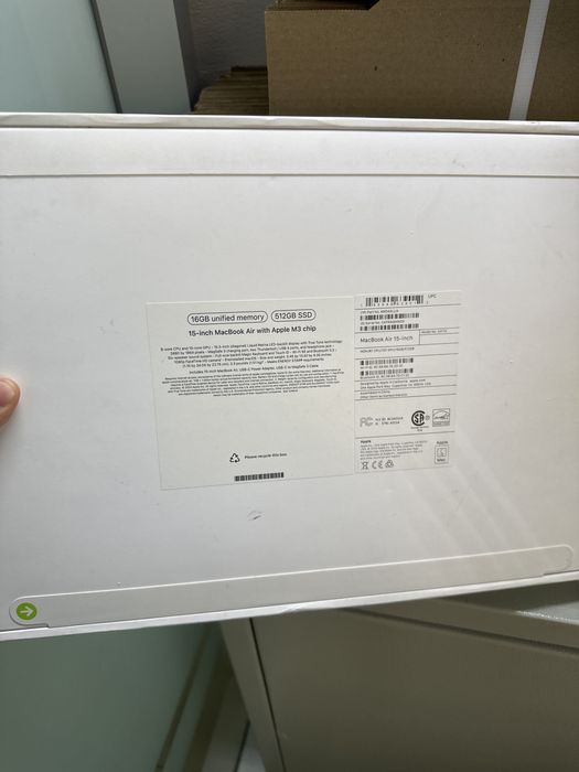 Apple MacBook Air 15, 2024г 15.3" / 16 Гб / SSD 512 Гб / macOS / MXD43