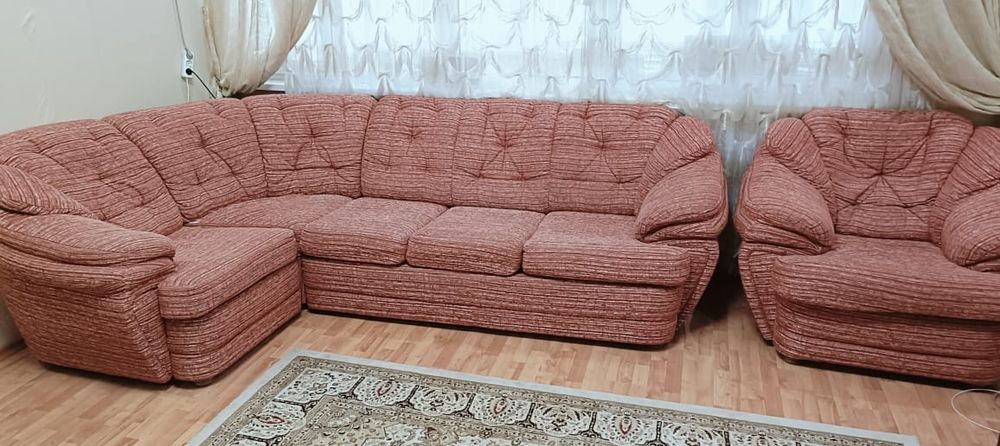 Продаётся угловой диван в хорошем состоянии, с ортопедическим матрасом