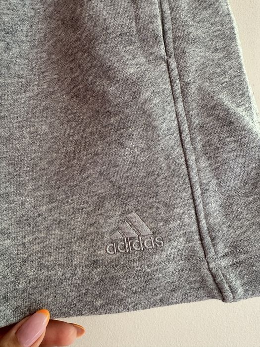 Нови панталонки Adidas