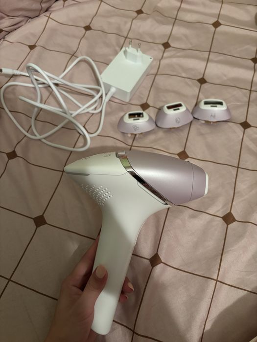 Фотоепилатор Philips Lumea Seria 8000 BRI947/00