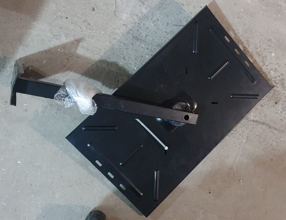 Suport metalic suspendat de televizor