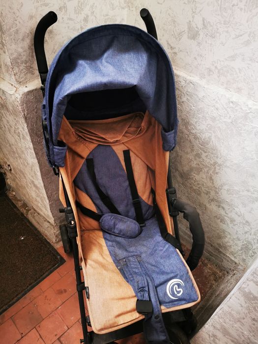 Коляска прогулочная облегчённая