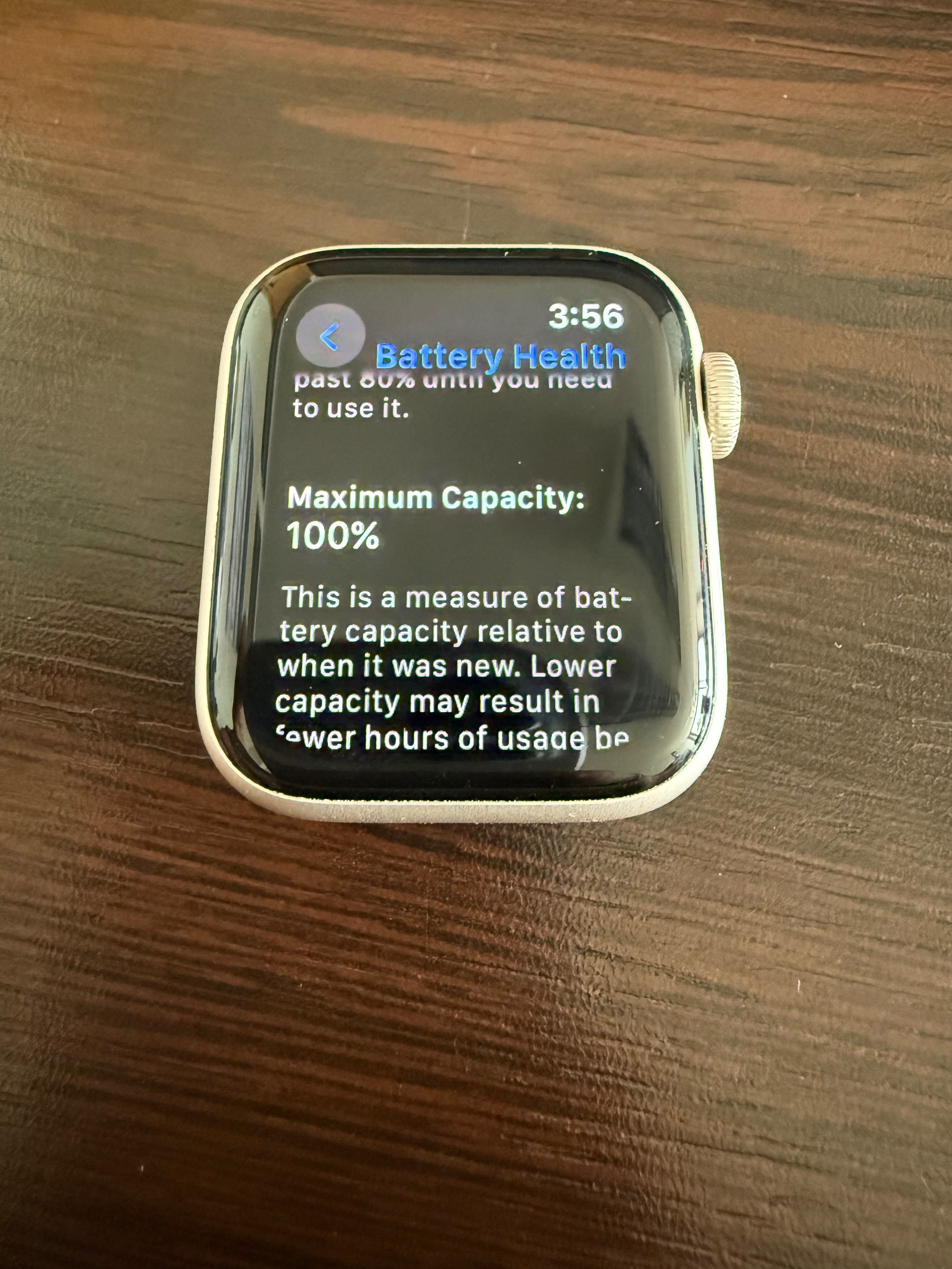 Apple Watch SE 2023 GPS Starlight 40mm батерия 100%