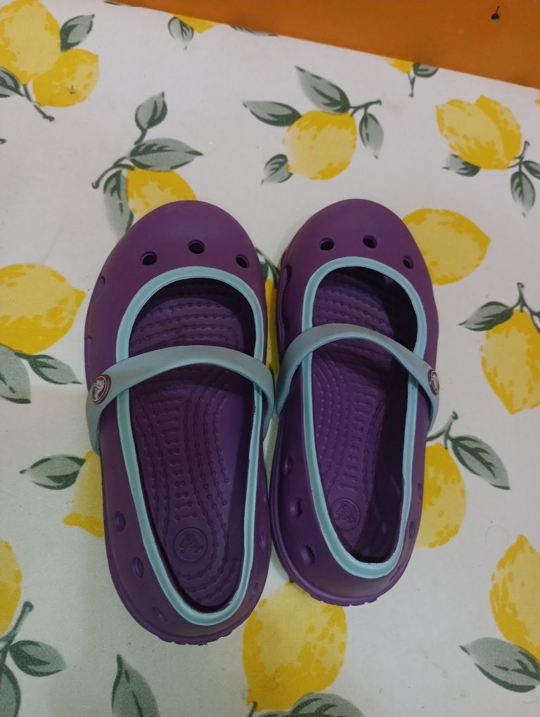 Crocs N 24,5 сандали - 11 лв