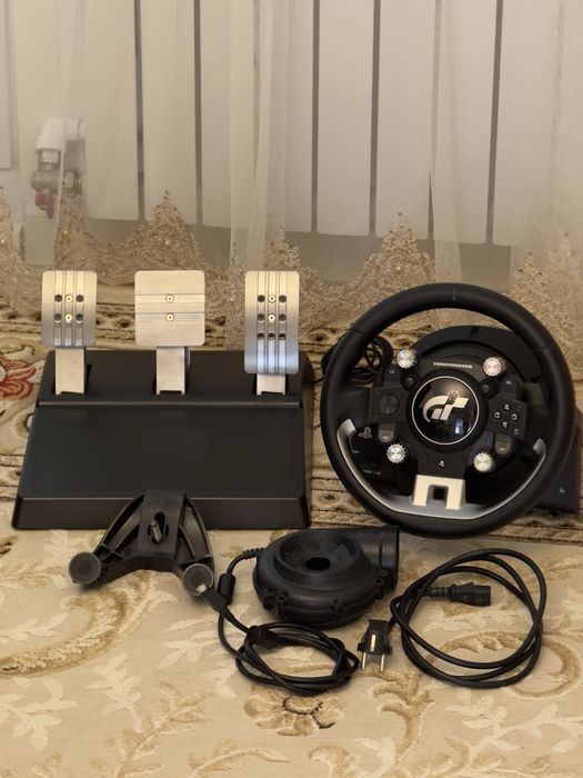 Игровой руль Thrustmaster TGT идеальное состояние