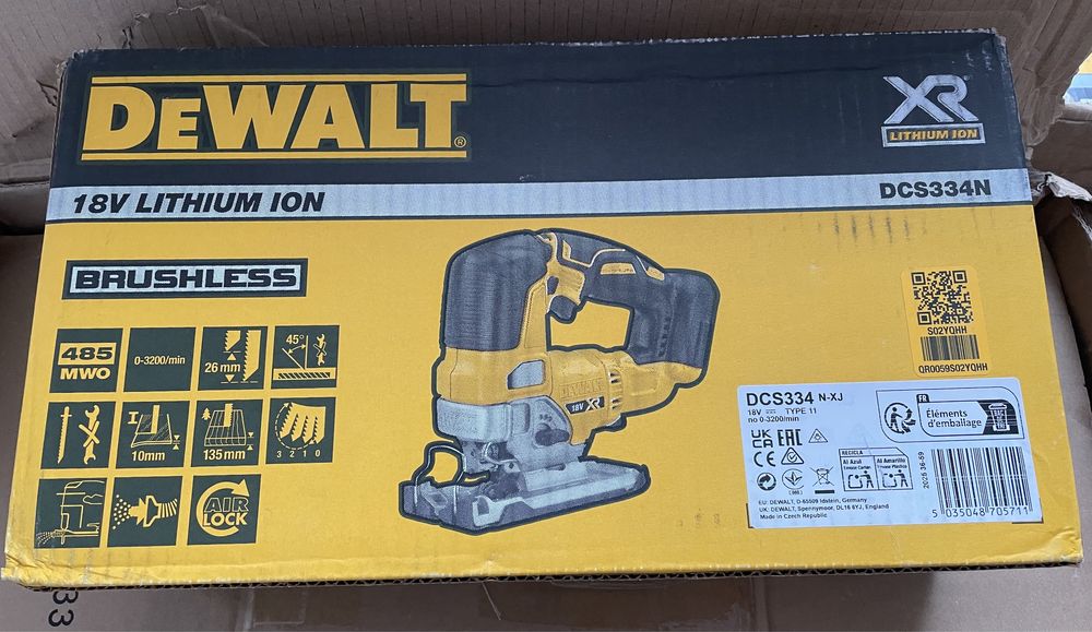 DeWALT Pendular DCS 334 XR. / (CZECH REPUBLIC.) Original Nou !