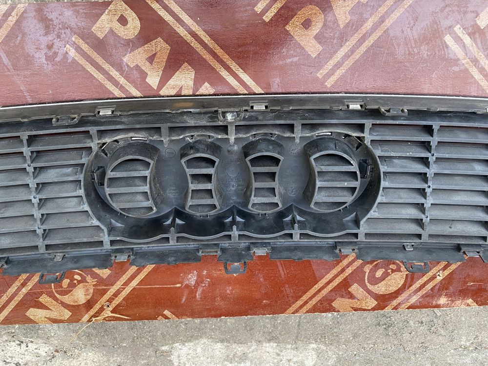 Решетка ауди с3 audi s3 2000г оригинална