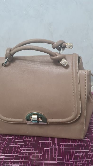 Продаётся  сумка итальянский.