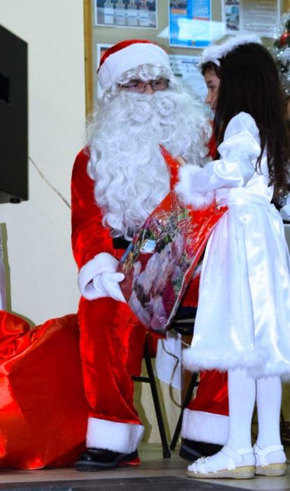 Mos Craciun De Inchiriat Pentru Serbari, Acasa, si Petreceri private