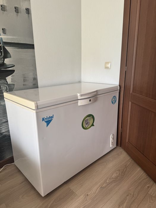 Продам морозильник