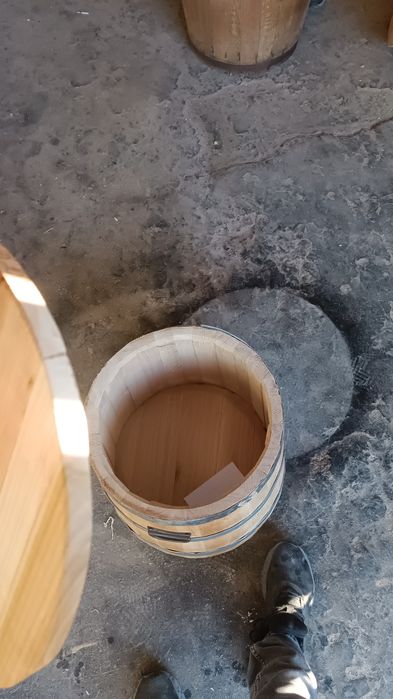 Putini muraturi lemn