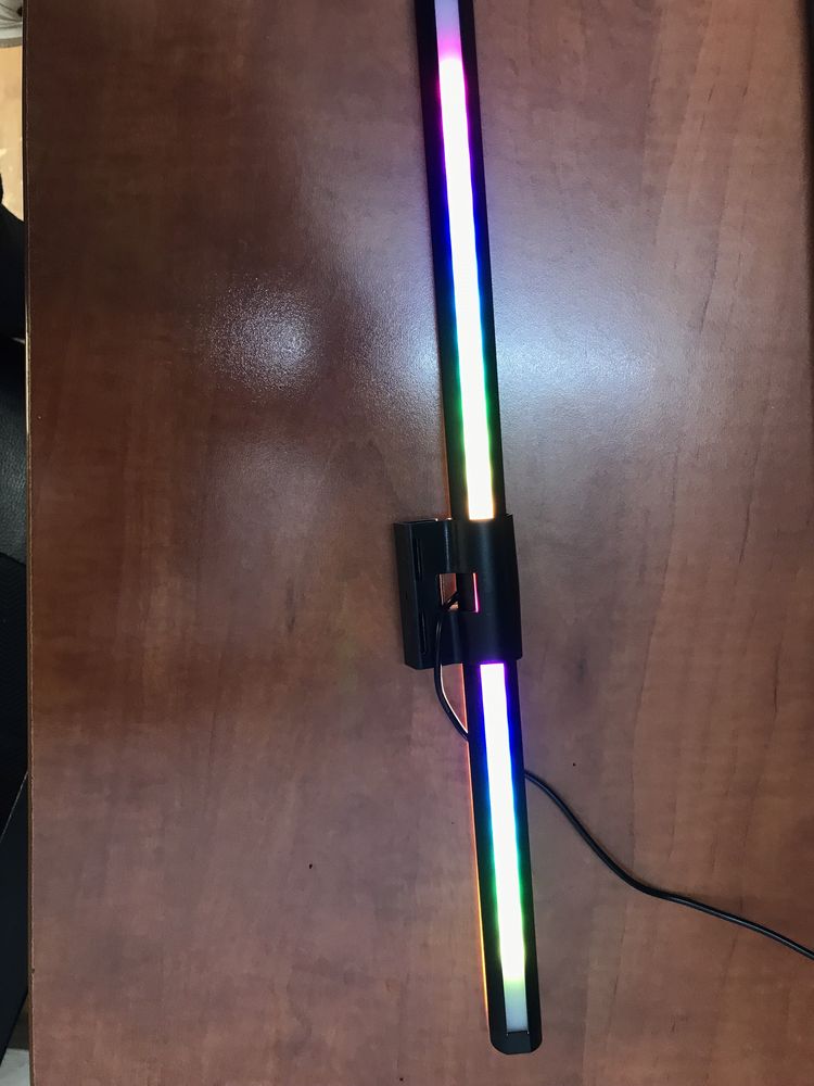 Light Bar RGB pentru monitor