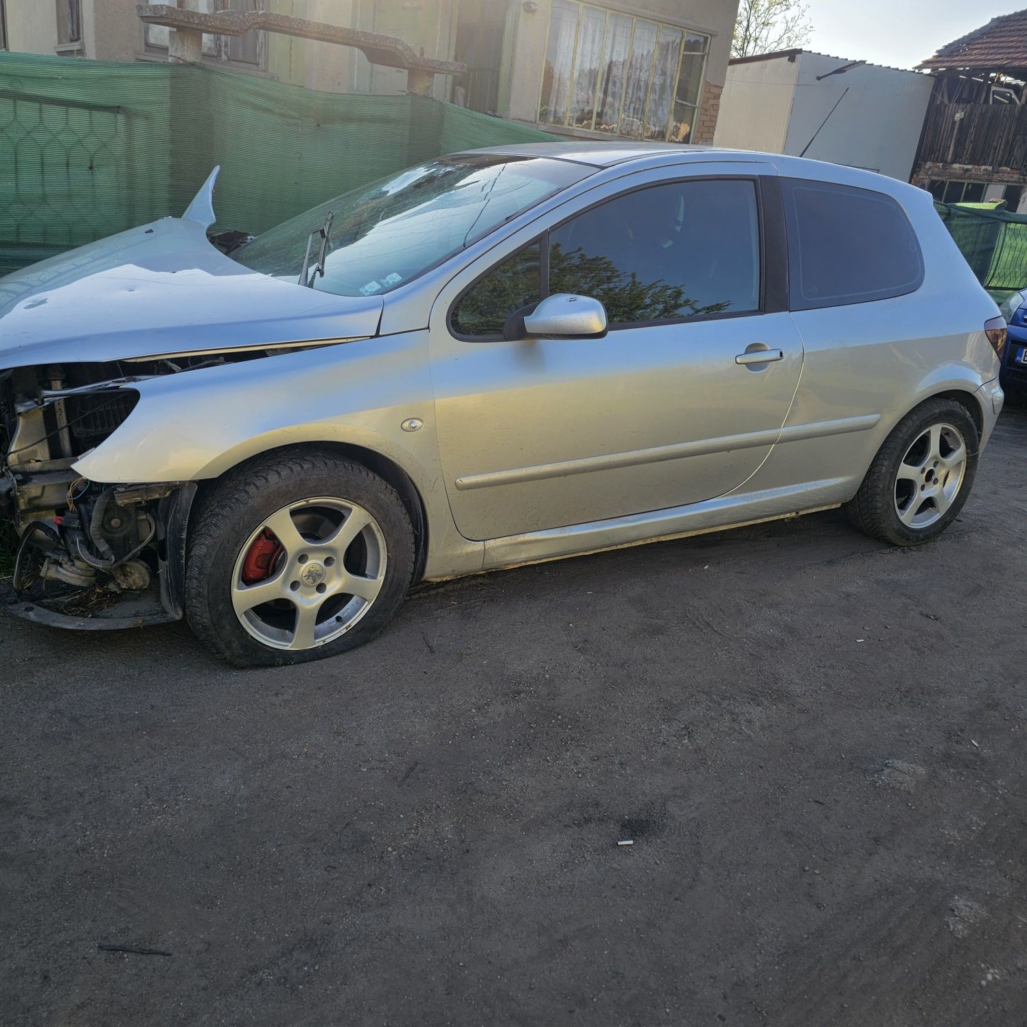 Peugeot 307 2.0 бензин на части само!