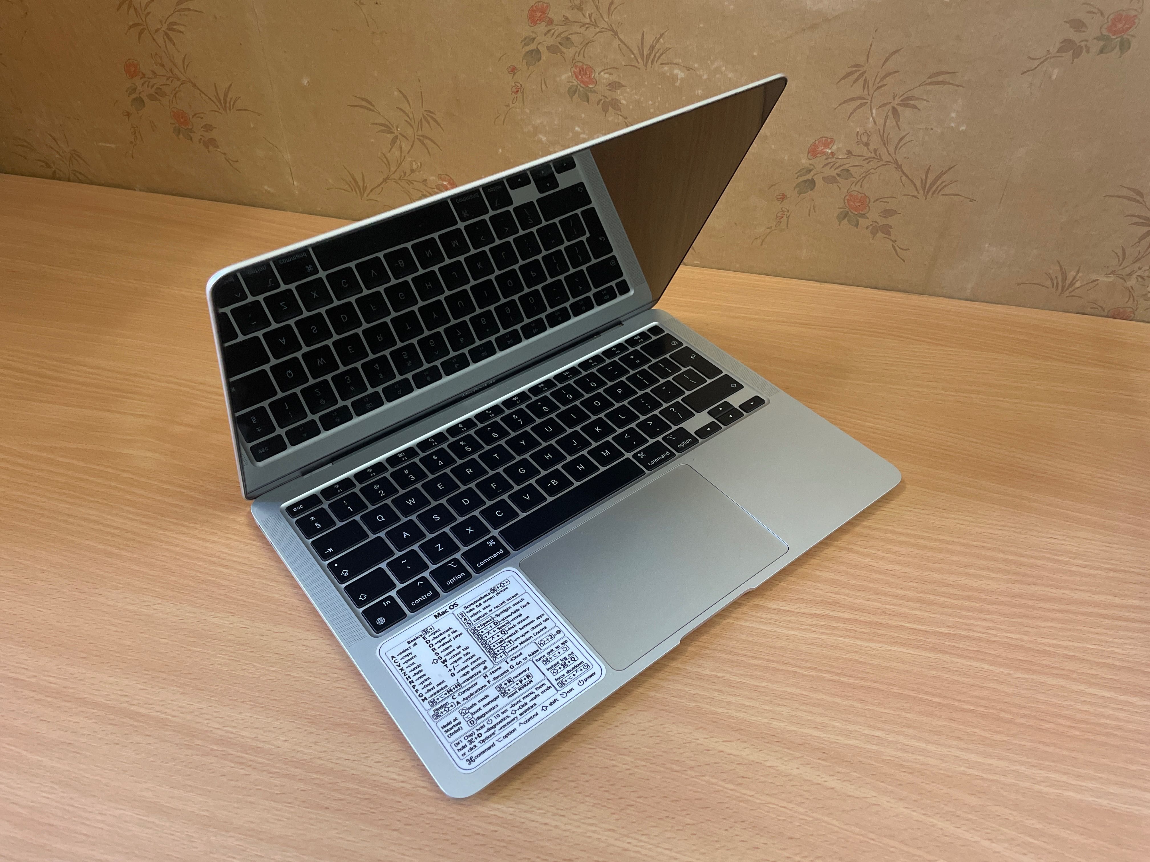 MacBook Air M1 | 512GB SSD | 8GB RAM