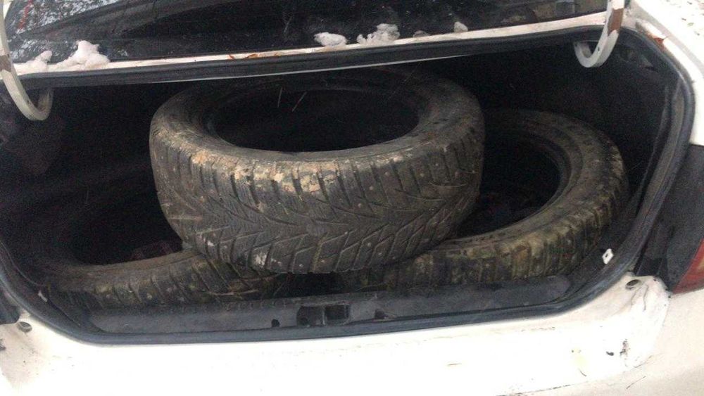 Комплект зимних шин 4шт 215/60/R16