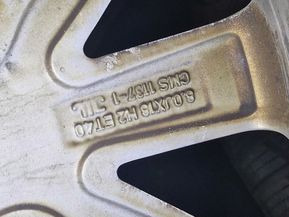 18 цола Оригинални джанти сеат купра зимни гуми 245 45 R18 Seat cupra