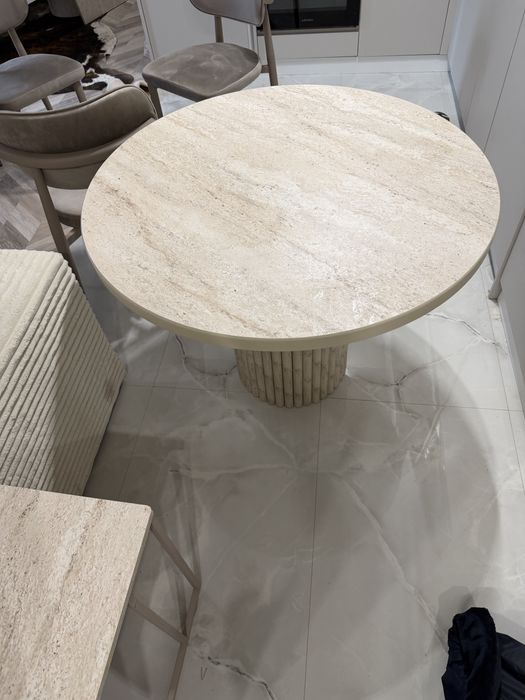 Кухненска маса тип травертин