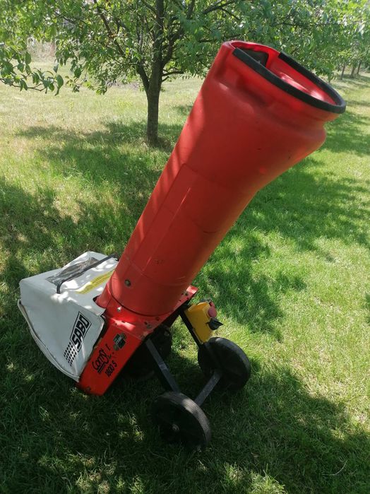 Tocator SABO , pentru  resturi vegetale , crengi , mere , sfecla