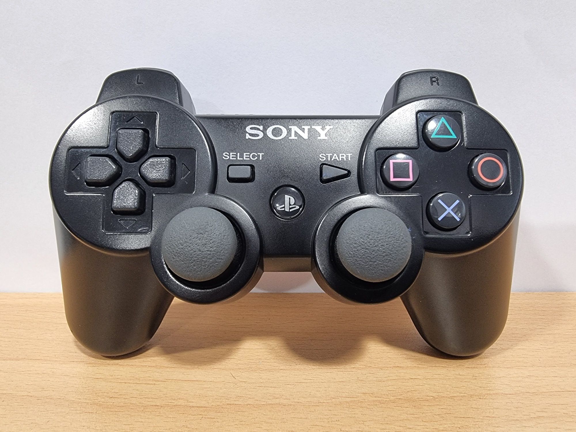 Playstation 3 super Slim с 42 игри и 3 месеца гаранция