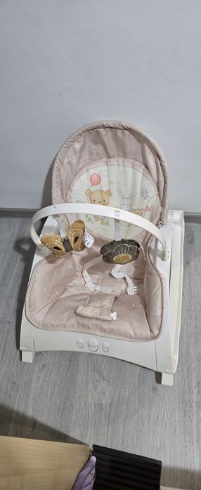 scaun cu sunete,  vibratii si masuta lorelli