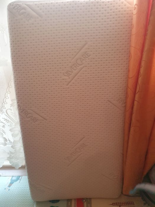 Детски матрак Silver Care плюс подарък сгъваема кошара