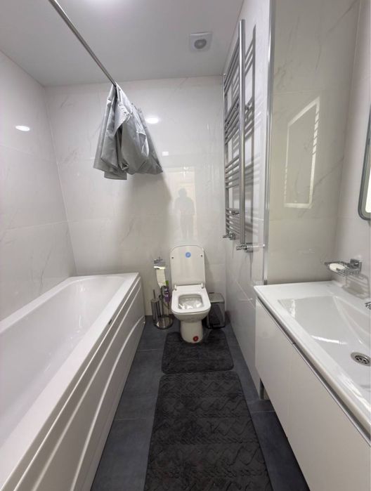 Квартира с доходом, 3-х комнатная квартира на Ц-2, Евроремонтом.