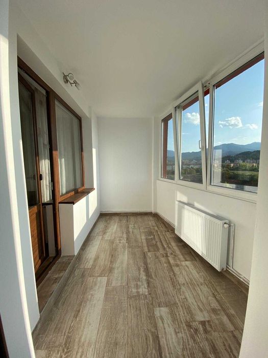Apartament in chirie 3 camere pe  Alexandru Vlahuta 63