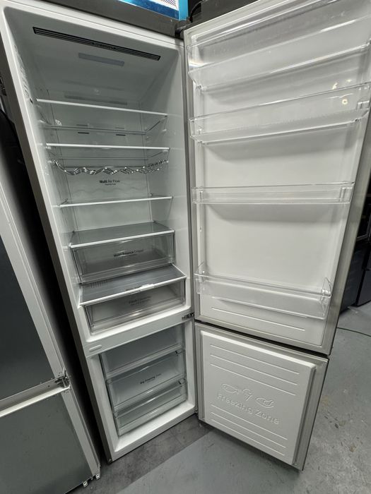 Combină frigorifică LG GBP62DSSFR