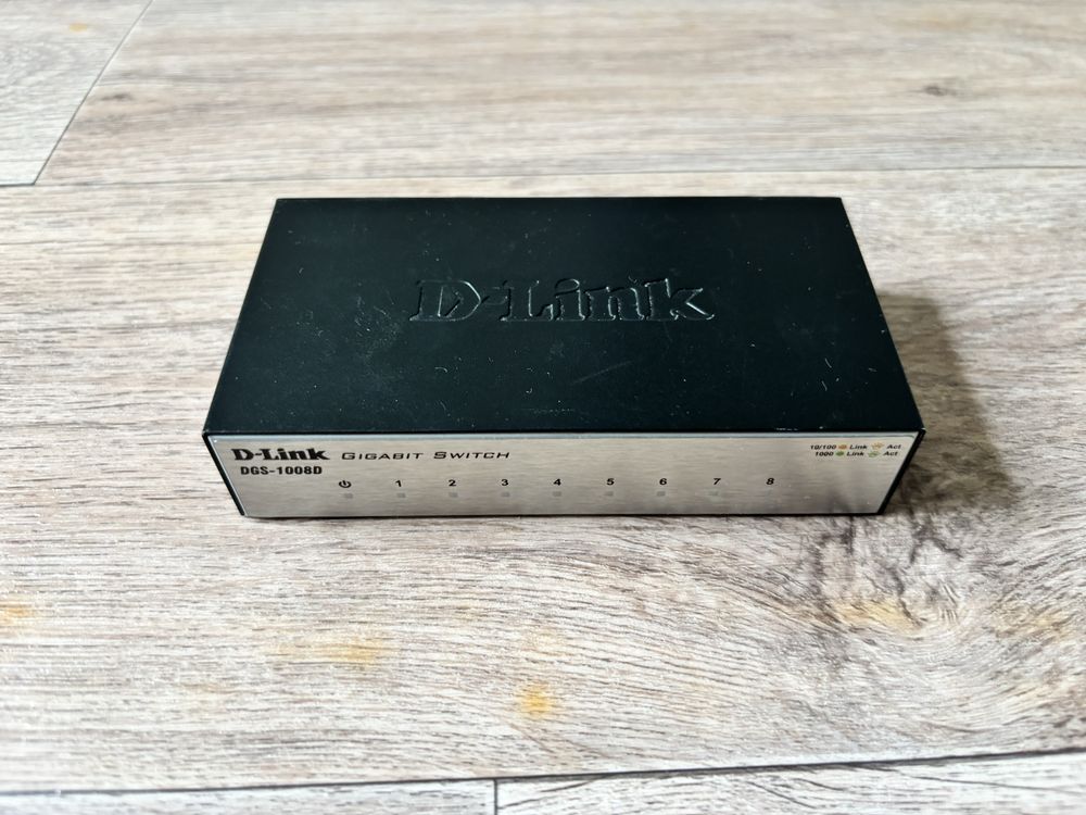 D-Link Коммутатор DGS-1008D