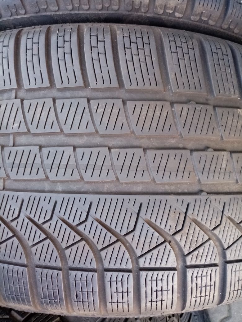 Anvelope de iarnă 285/40r19-107V Pirelli P Zero Winter .Dot 2021