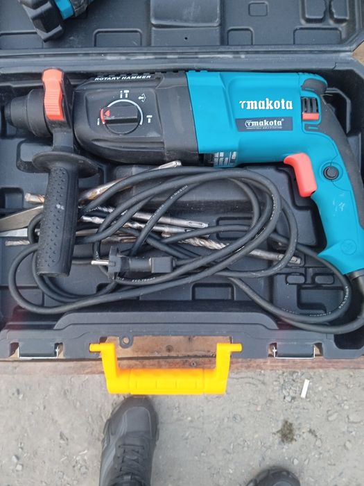 Инструментлар сотилади