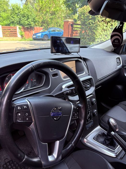 Vând Volvo V40 din 2013 în stare bună