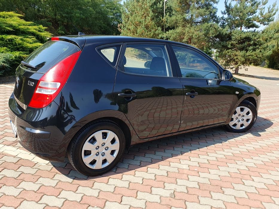 -Hyundai i30 facelift-1.4benzina-107cai-euro4-2008-germania adus-