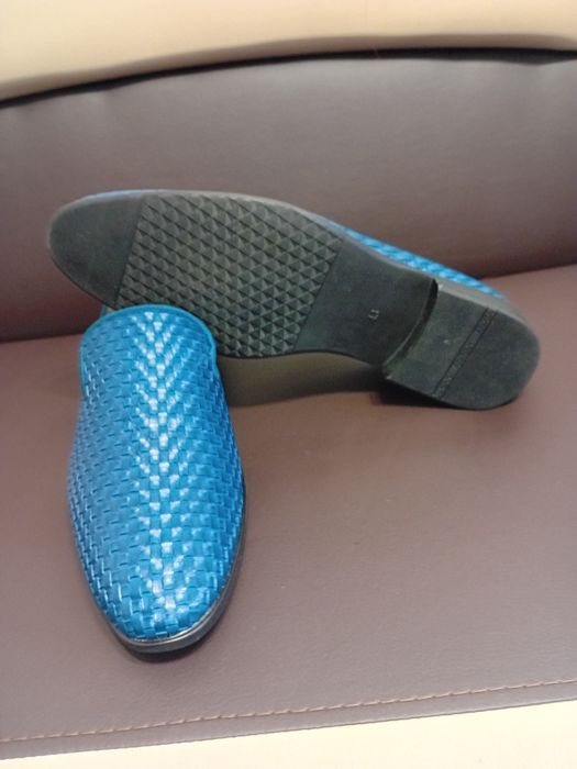 Vând urgent, pantofi barbati noi