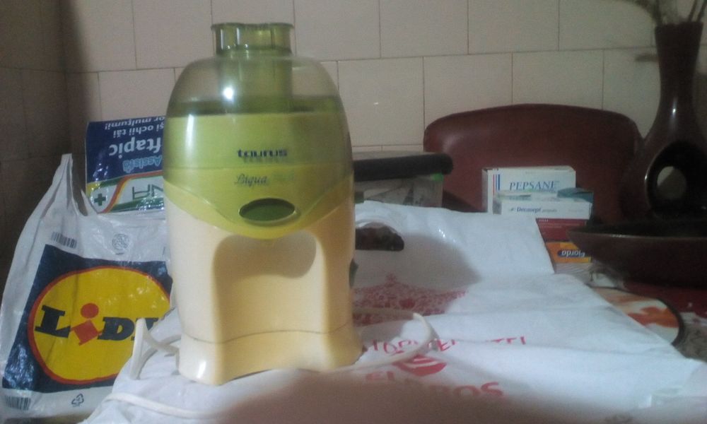 Storcator fructe marca Taurus