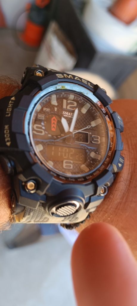 Часовник стил G Shock