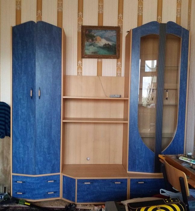Продам сервант (шкаф стенка горка) за 40000тг