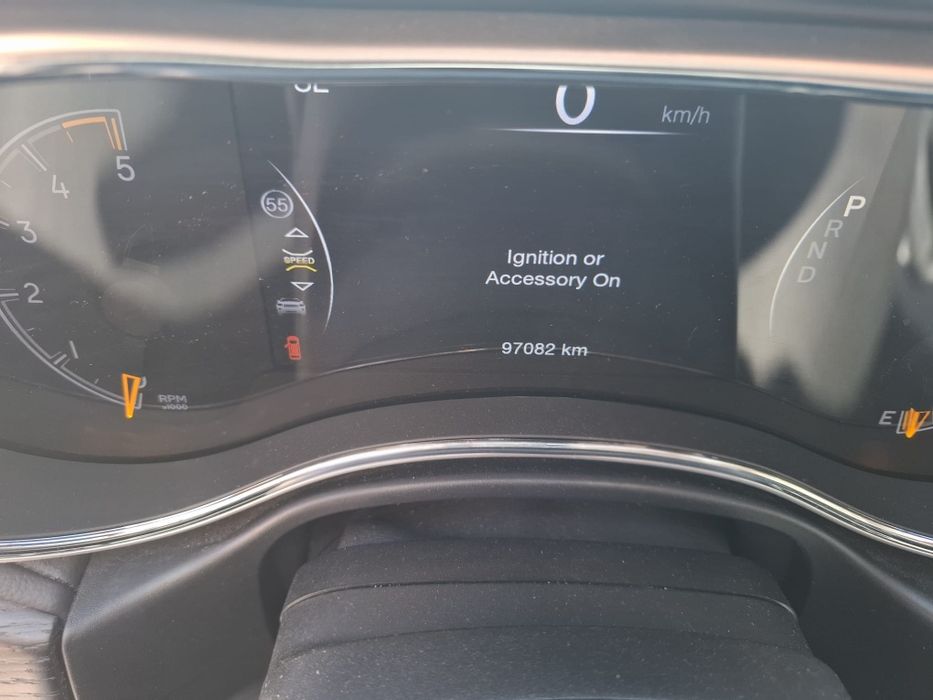 Vând Jeep Grand Cherokee Summit
