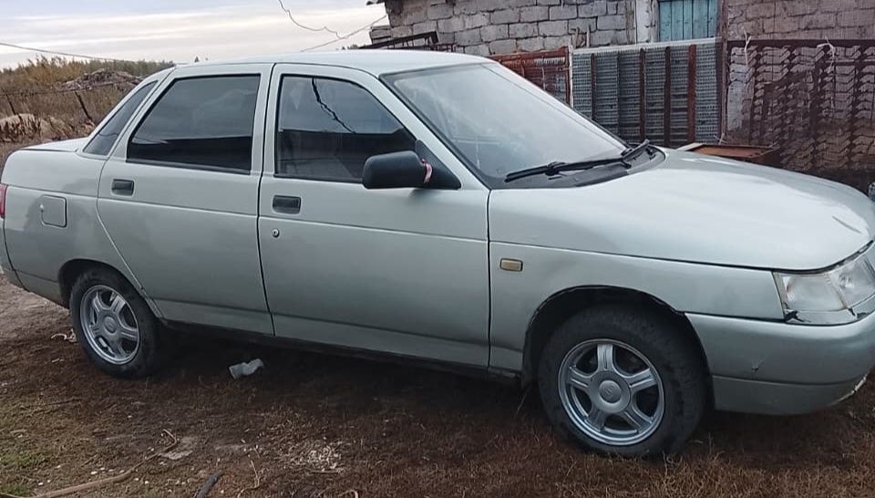 Продам машину 2110