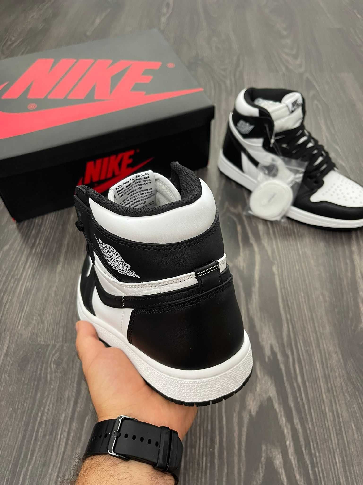 Adidasi Jordan 1 High OG Black and white | Noi cu cutie