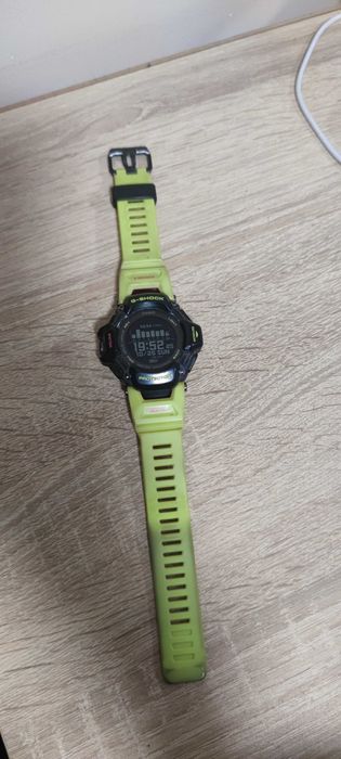 Продавам  G-SHOCK H2000